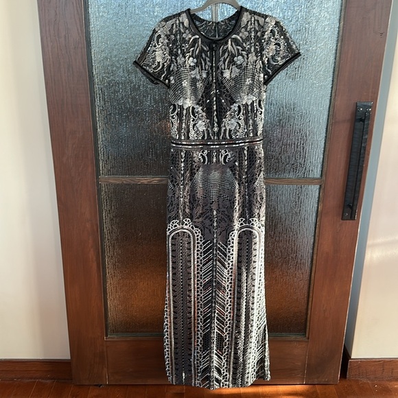 Marchesa Notte Silver Embroidered Gown size 8. - Picture 8 of 17